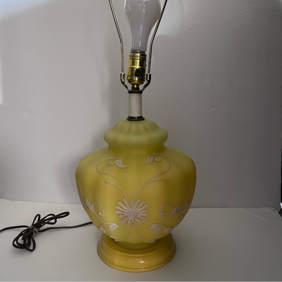 Vintage Yellow Glass Table Lamp - Picture 11 of 13